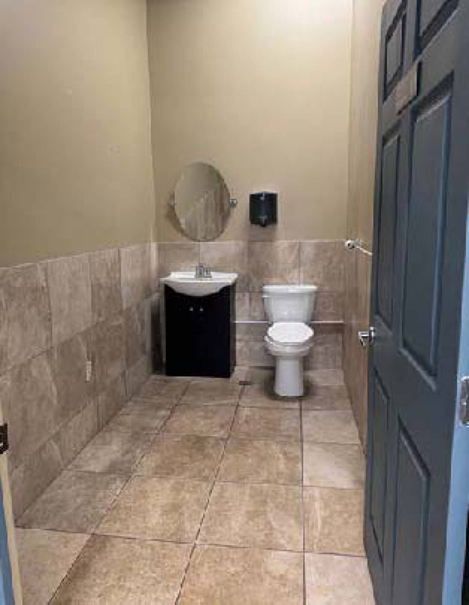 1680 Kapiolani Blvd, Honolulu, HI 96814