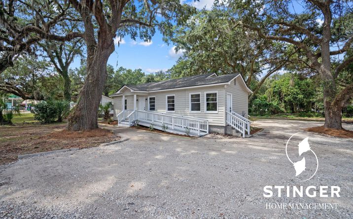 Pictures of Retail, Office, Special Purpose property located at 65 Sams Point Rd, Beaufort, SC 29907 for lease - image #1