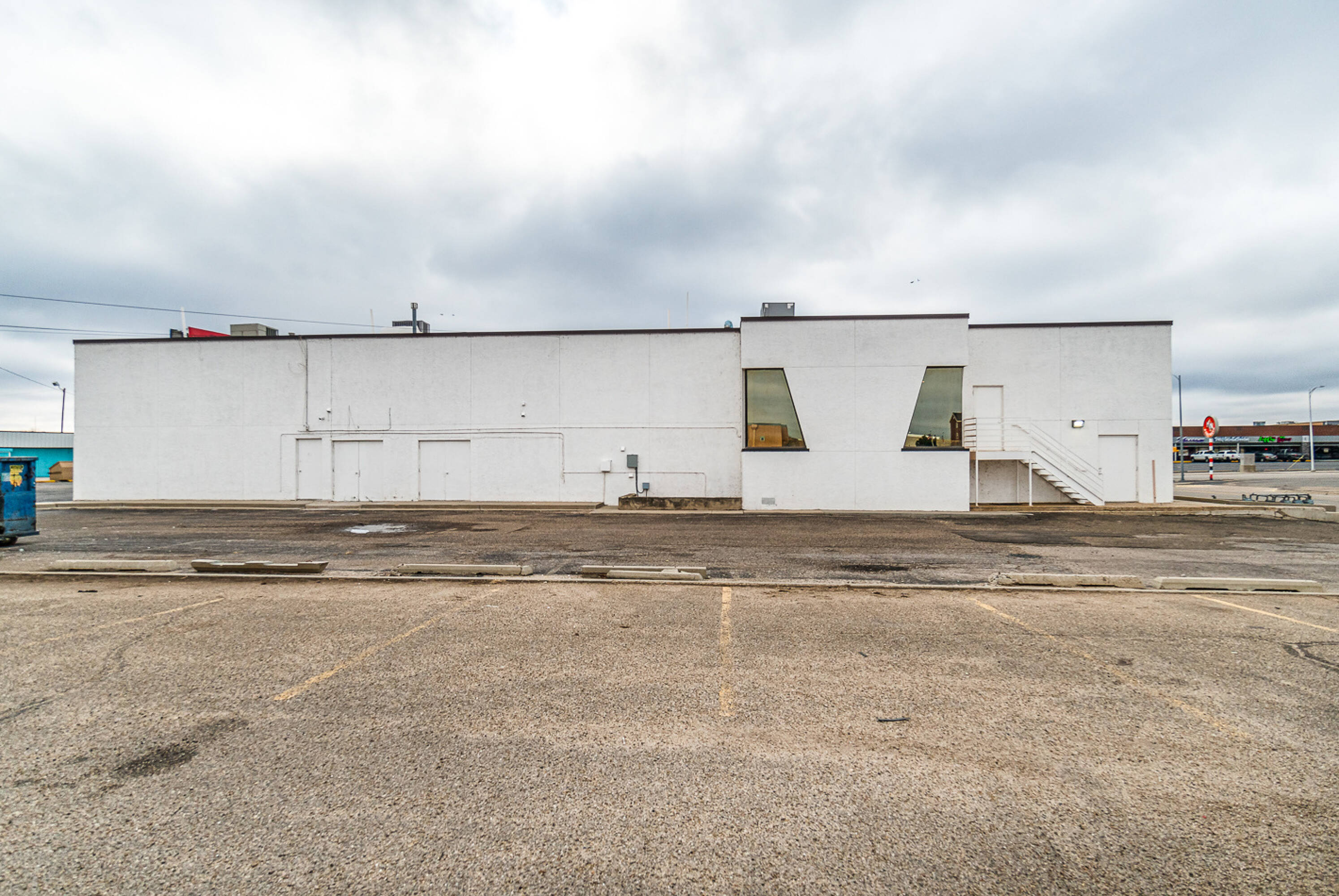 3712 Olsen Blvd, Amarillo, TX 79109