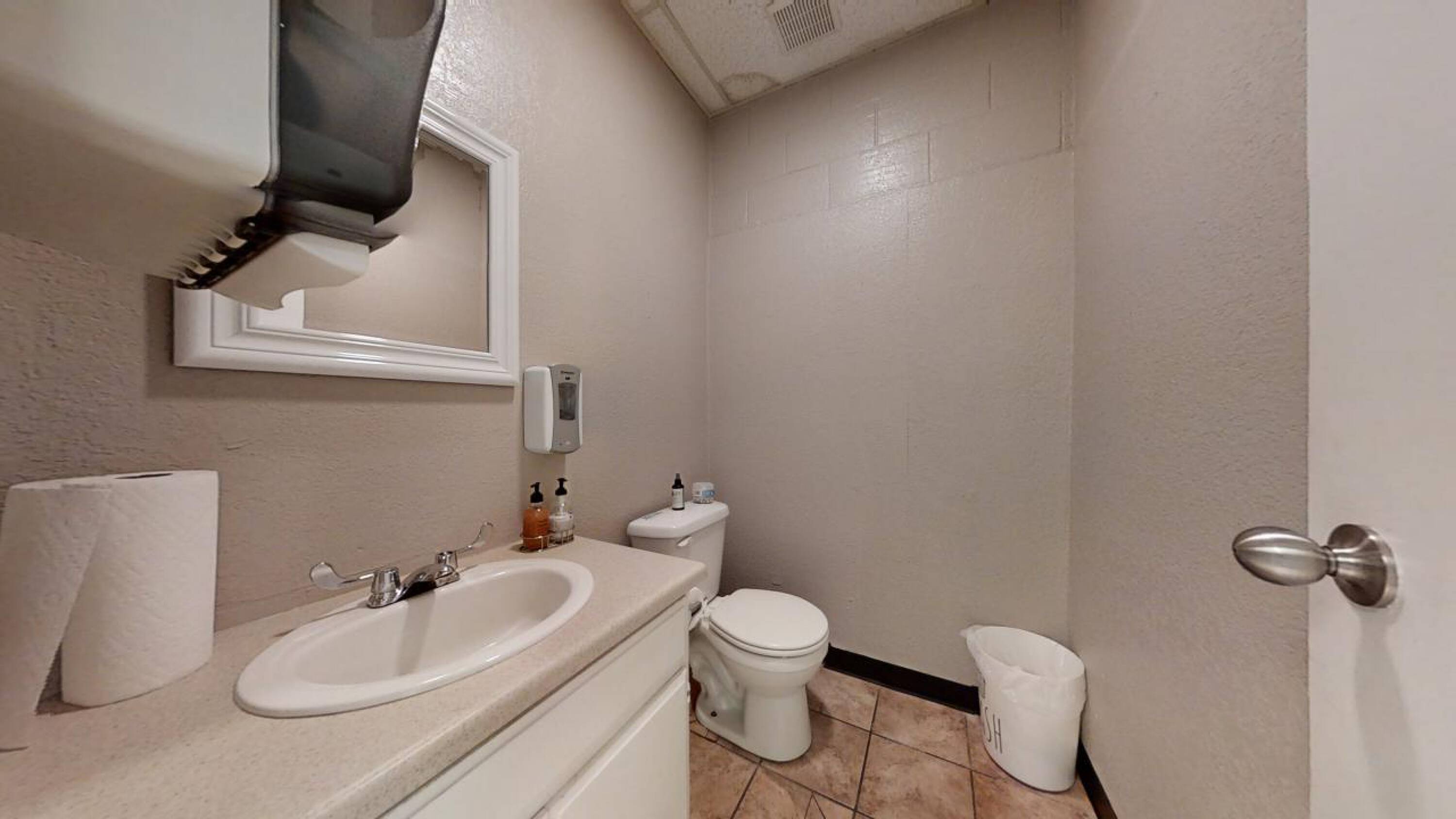 3712 Olsen Blvd, Amarillo, TX 79109