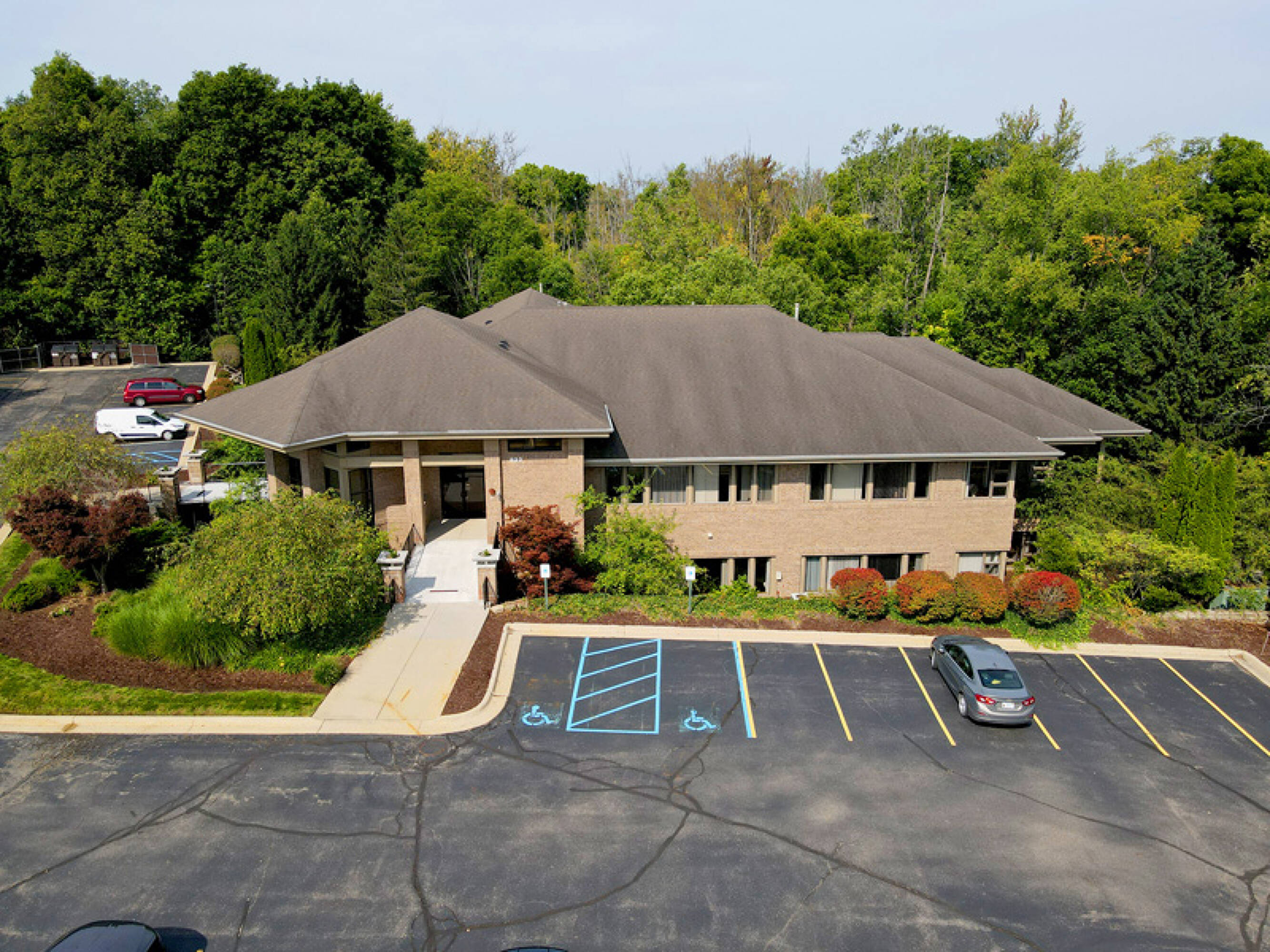 822 Centennial Way, Lansing, MI 48917