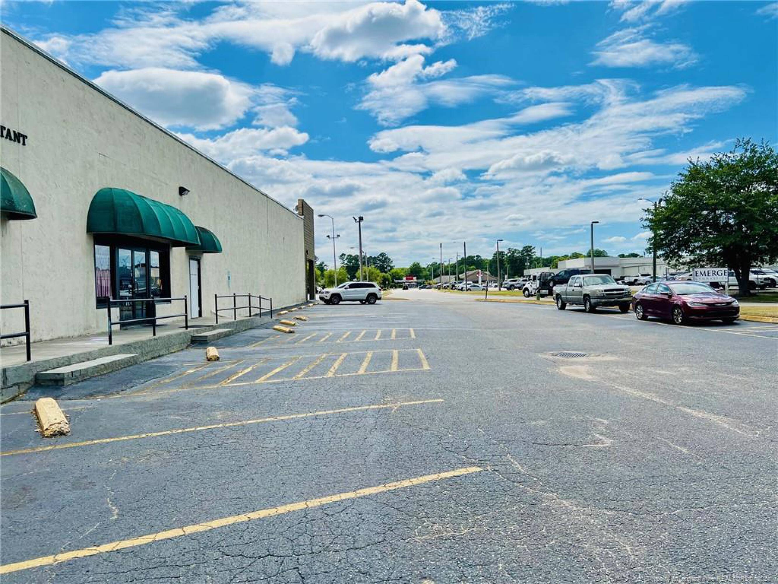 500 Peterson Dr, Lumberton, NC 28358