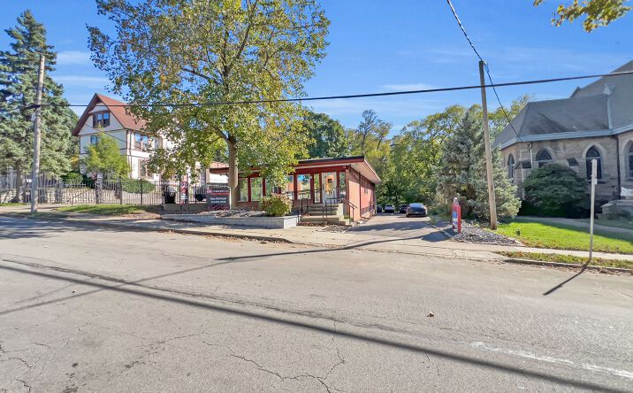 Pictures of Office property located at 71 E Hollister St, Cincinnati, OH 45219 for lease - image #1