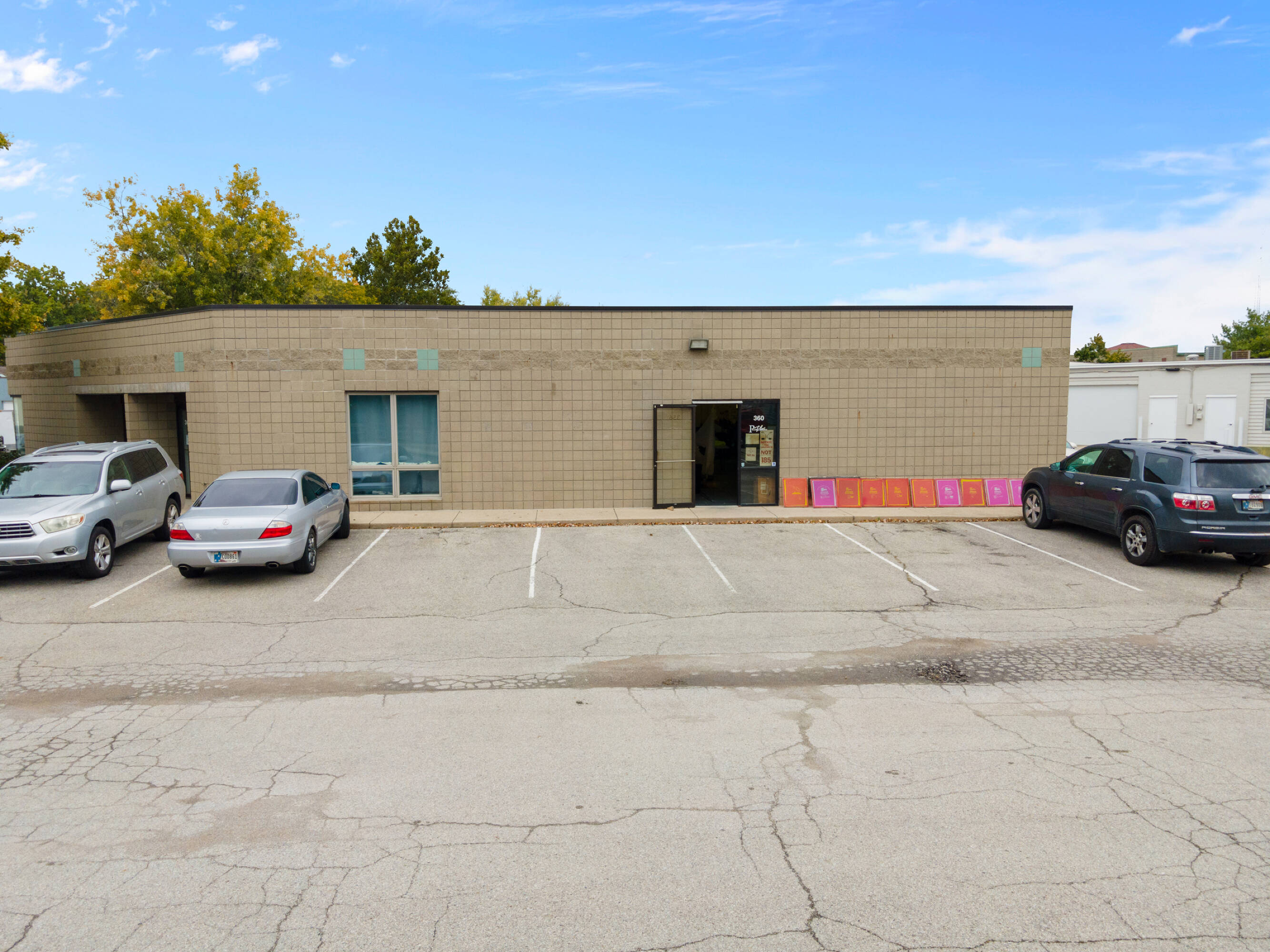 360 Ridge Pointe Dr, Carmel, IN 46032