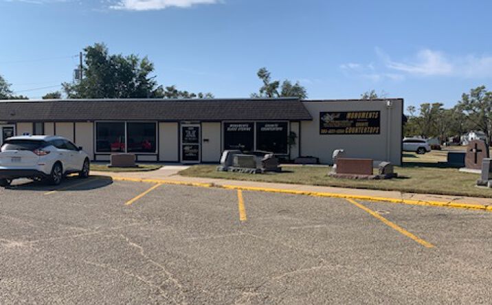 Pictures of Retail, Office property located at 1425 W Crawford St, Salina, KS 67401 for lease - image #1