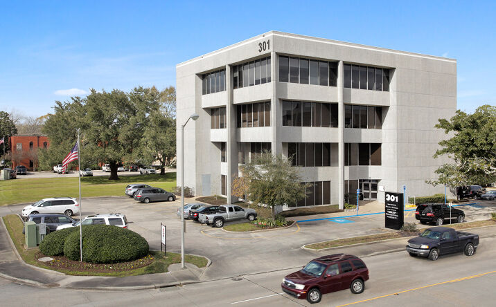Pictures of Office property located at 301 E Kaliste Saloom Rd, Lafayette, LA 70508 for lease - image #1