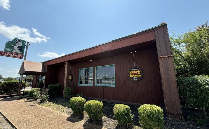 Pictures of Retail, Restaurant property located at 5465 Fox Plaza Dr, Memphis, TN 38115 for lease - image #1