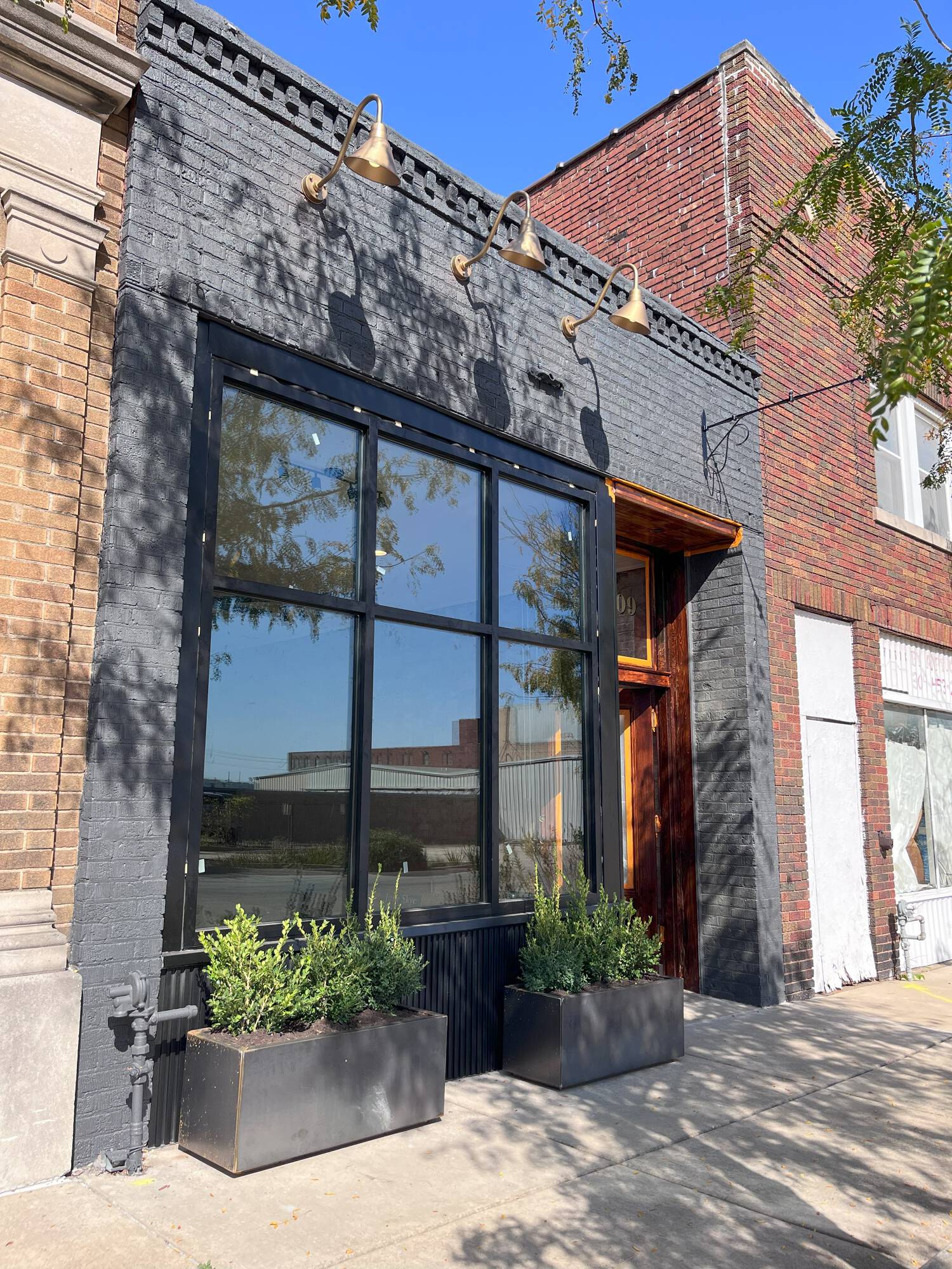 1209 SW Adams St, Peoria, IL 61602