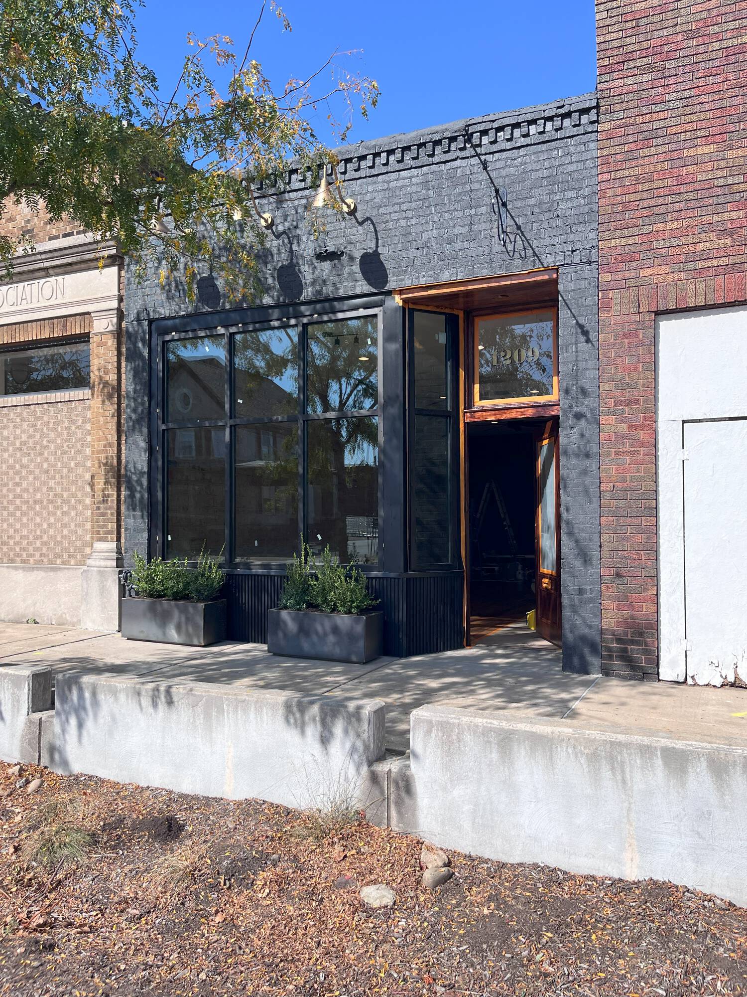 1209 SW Adams St, Peoria, IL 61602