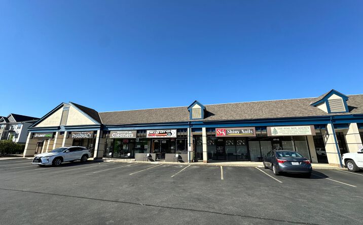 Pictures of Retail property located at 471 Morrison Rd, Gahanna, OH 43230 for sales - image #1