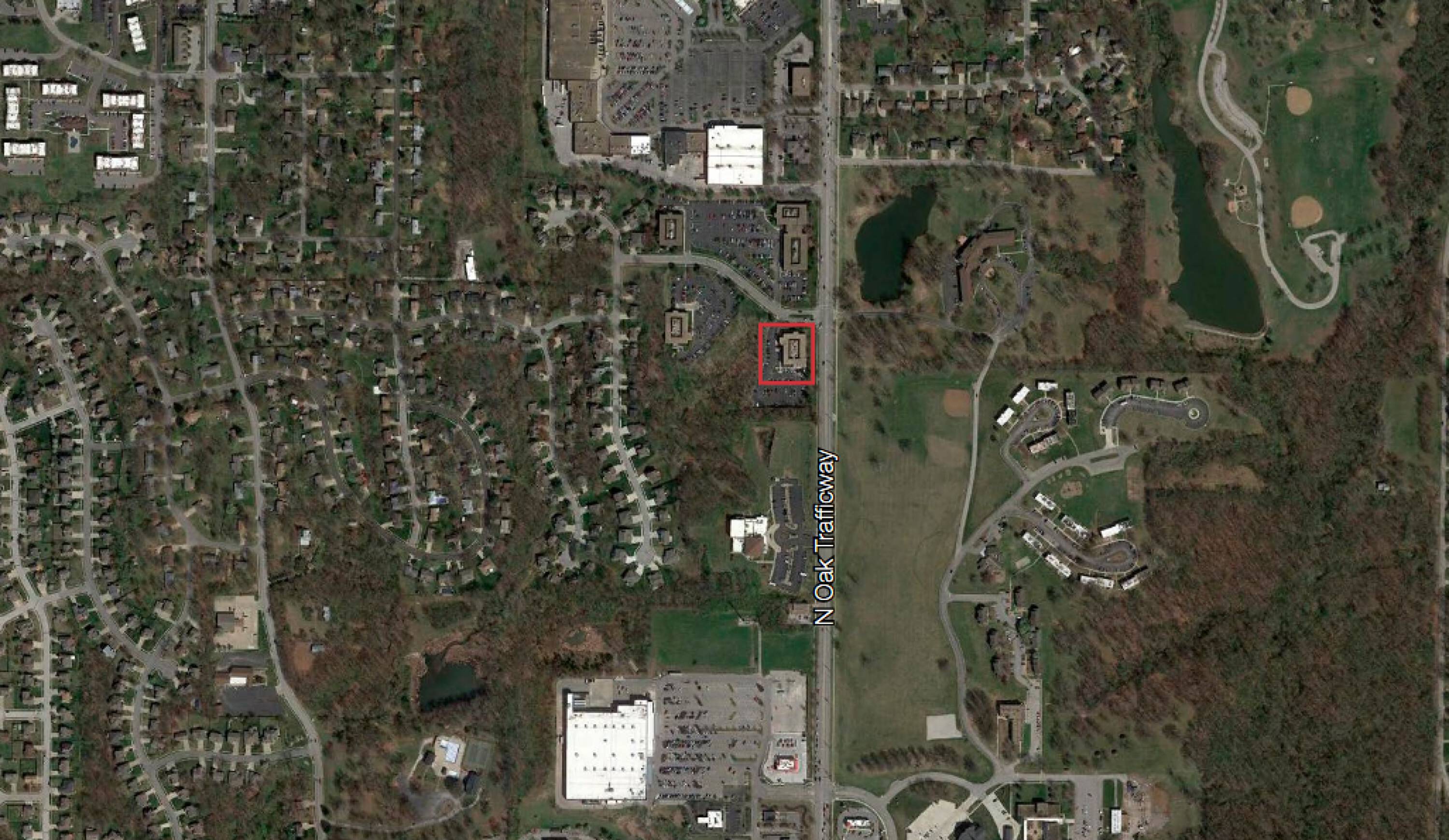 5330 N Oak Trafficway, Kansas City, MO 64118