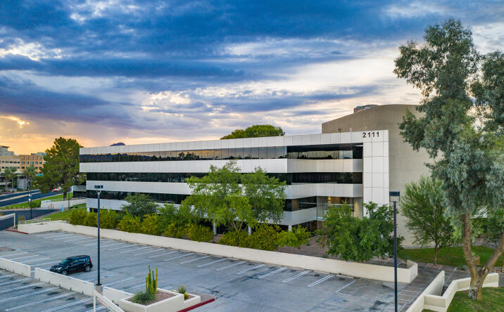 Pictures of Office property located at 2111 E Highland Ave, Phoenix, AZ 85016 for lease - image #1