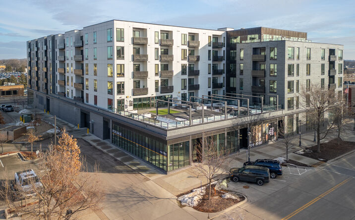 Pictures of Retail, Restaurant, Office property located at 425 Broadway Ave S, Rochester, MN 55904 for lease - image #1