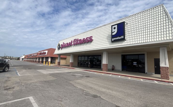 Pictures of Retail property located at 320 US-90, Waveland, MS 39576 for lease - image #1