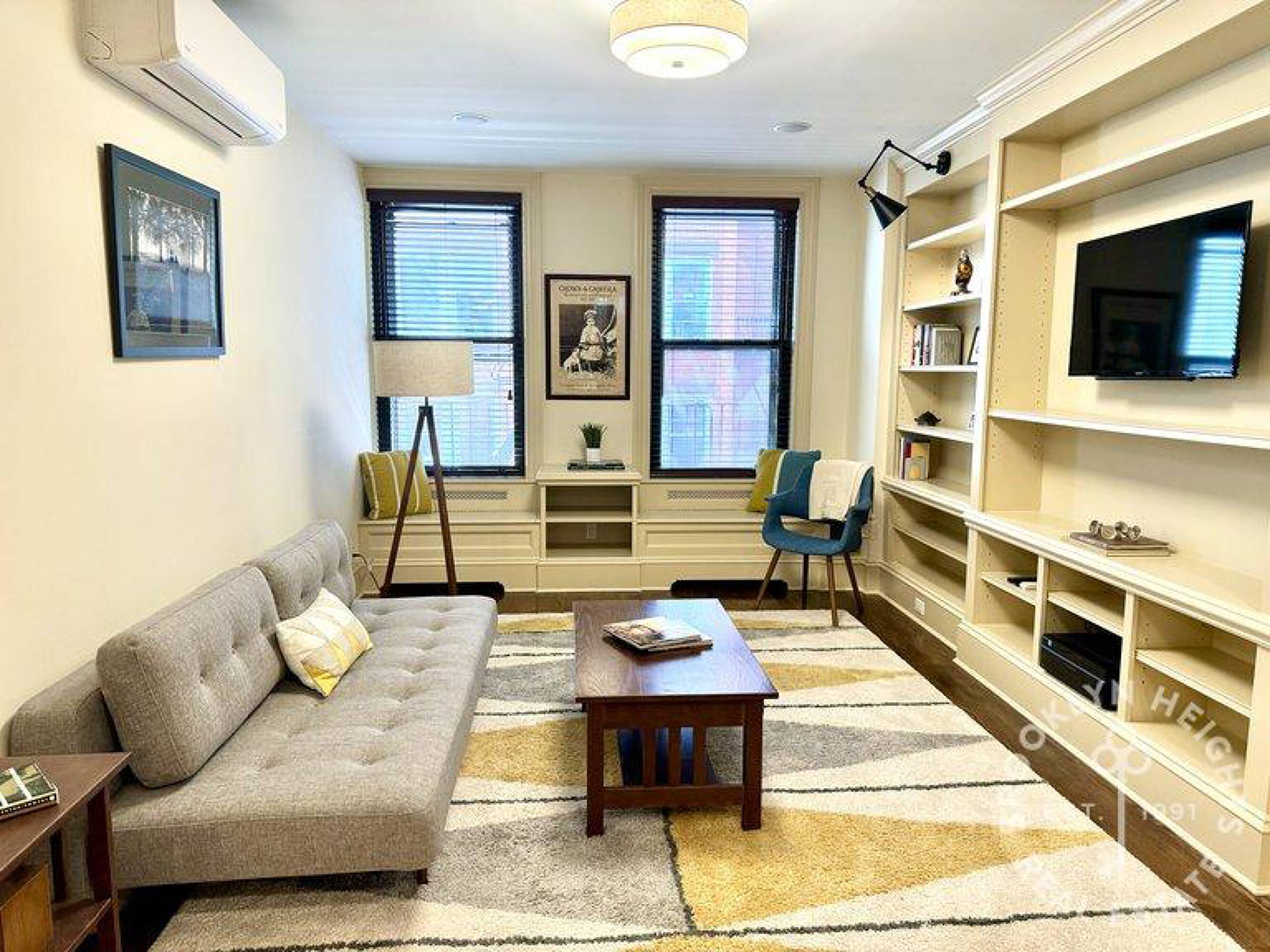 Pineapple St, New York, NY 11201