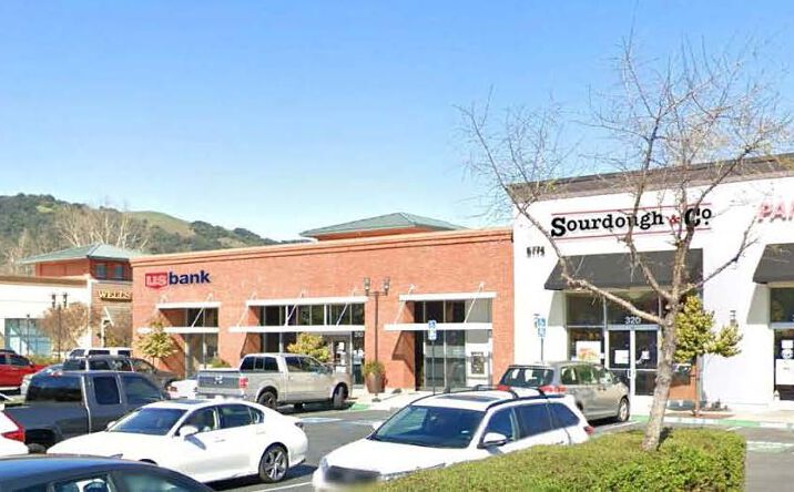 Pictures of Restaurant property located at 2024 Center Ave, Fort Lee, NJ 07024 for sales - image #1