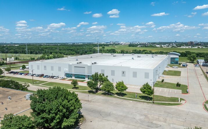 Pictures of Industrial property located at 2040 Century Center Blvd, Irving, TX 75062 for lease - image #1