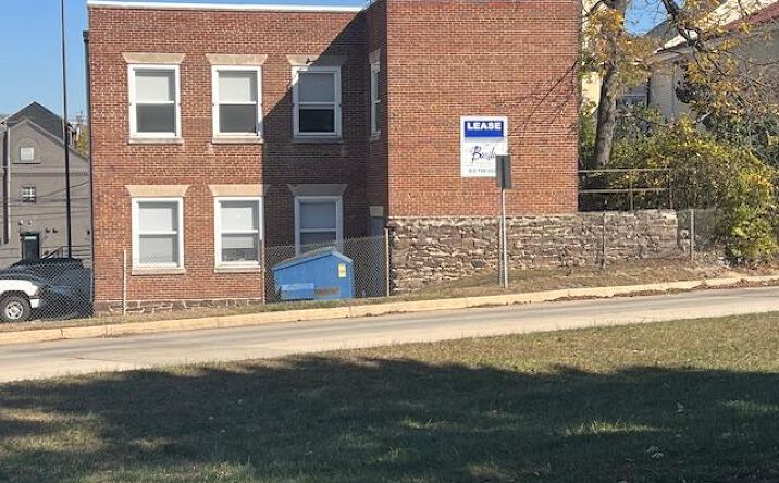 Pictures of Retail, Office property located at 1 Schuylkill Parkway, Bridgeport, PA 19405 for lease - image #1