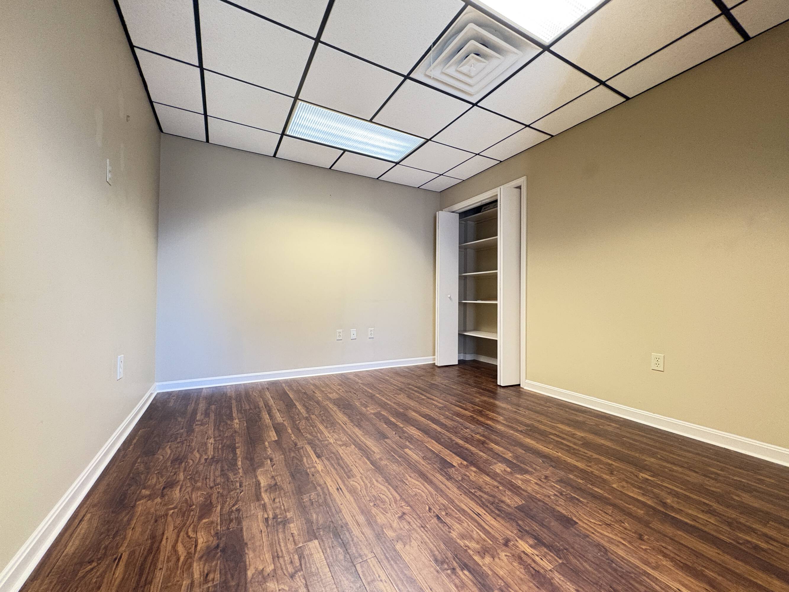 1681 Crown Ave, Lancaster, PA 17601