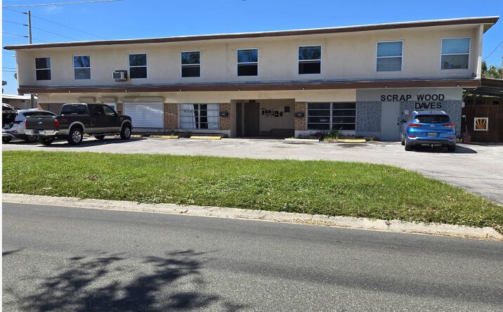 Pictures of Retail, Office property located at 2440 25th St N, St. Petersburg, FL 33713 for lease - image #1
