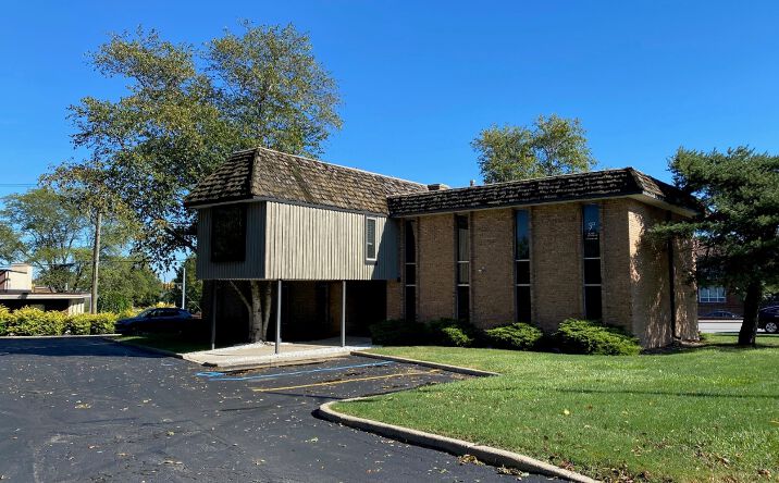 Pictures of Office property located at 1817 W Stadium Blvd, Ann Arbor, MI 48103 for lease - image #1