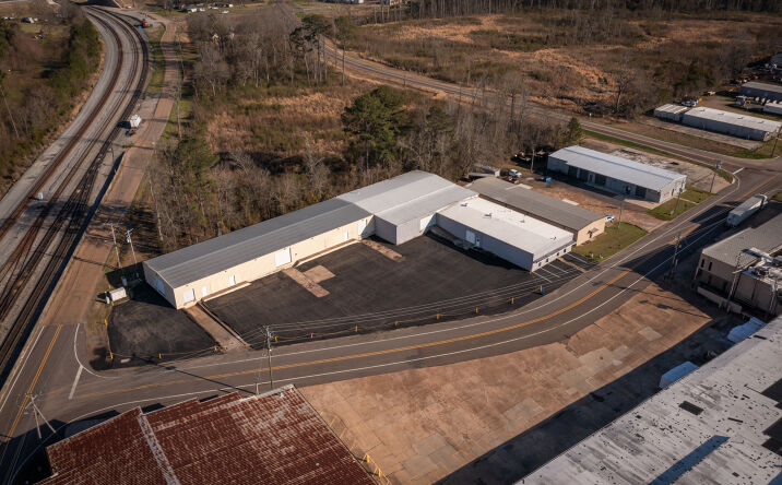 Pictures of Industrial property located at 1108 Weems St, Pearl, MS 39208 for lease - image #1