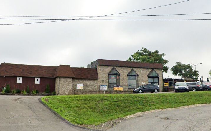Pictures of Retail property located at 1020 Washington Pike, Bridgeville, PA 15017 for lease - image #1