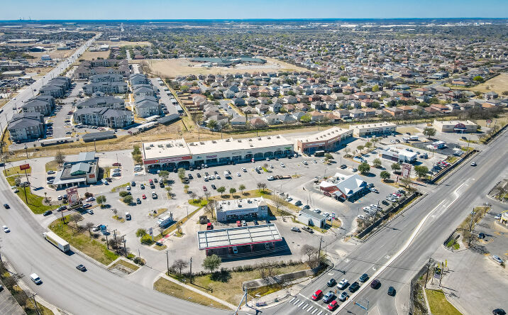 Pictures of Retail property located at 5723 N Foster Rd, San Antonio, TX 78244 for lease - image #1