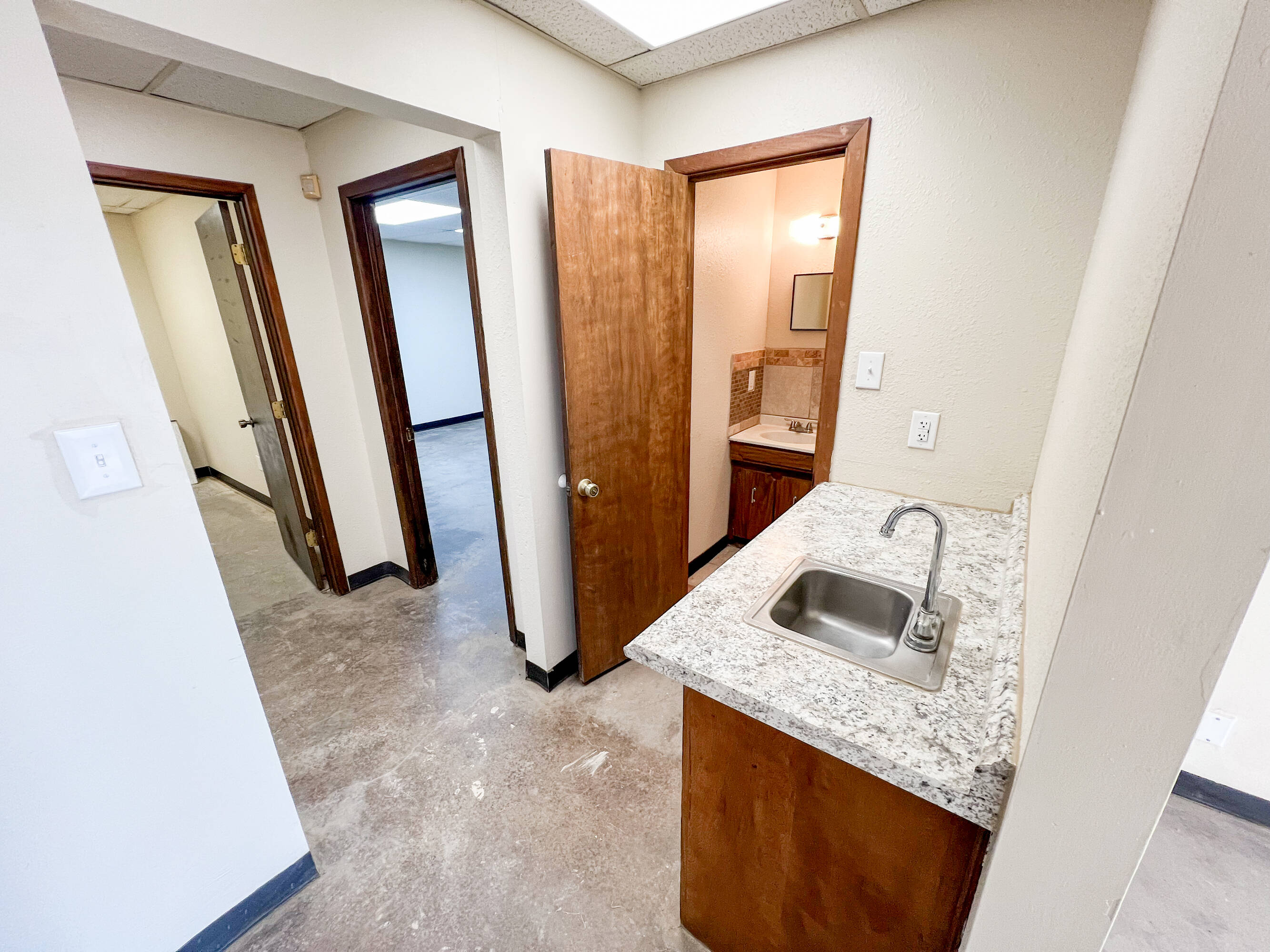 1304a Dayton Rd, Midland, TX 79706