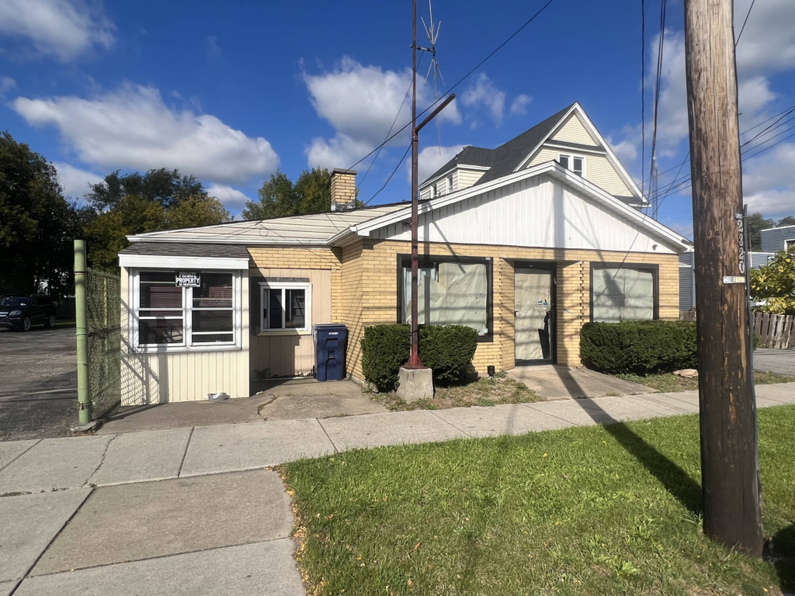 2318 Niagara St, Niagara Falls, NY 14303