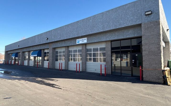 Pictures of Retail property located at 100 Gentry Wy, Reno, NV 89502 for lease - image #1