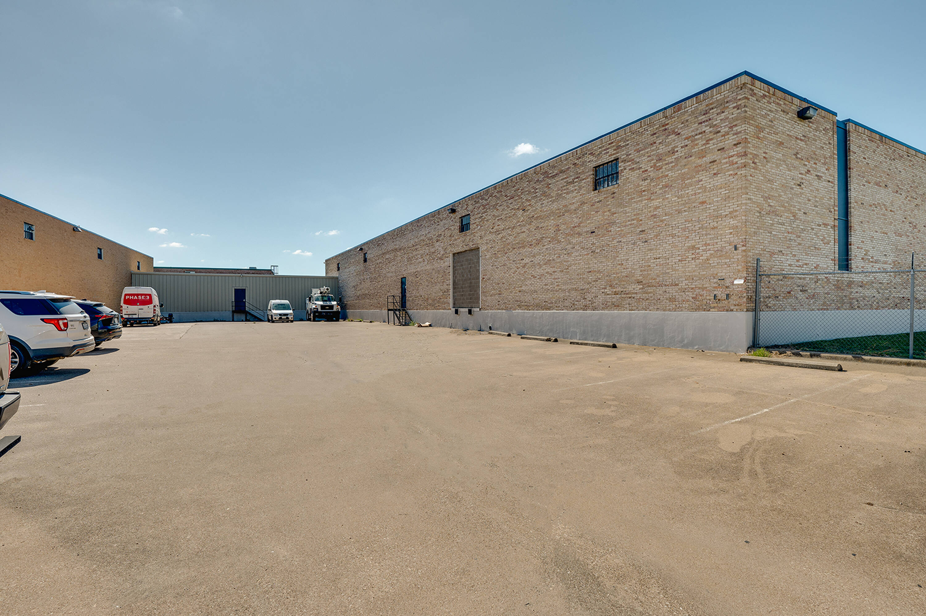 1262 Viceroy Dr, Dallas, TX 75247