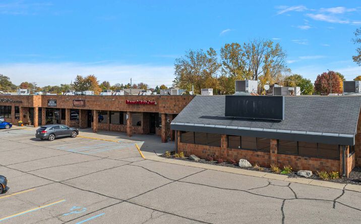 Pictures of Retail property located at 41560-41660 Garfield Road, Clinton, MI 48038 for lease - image #1