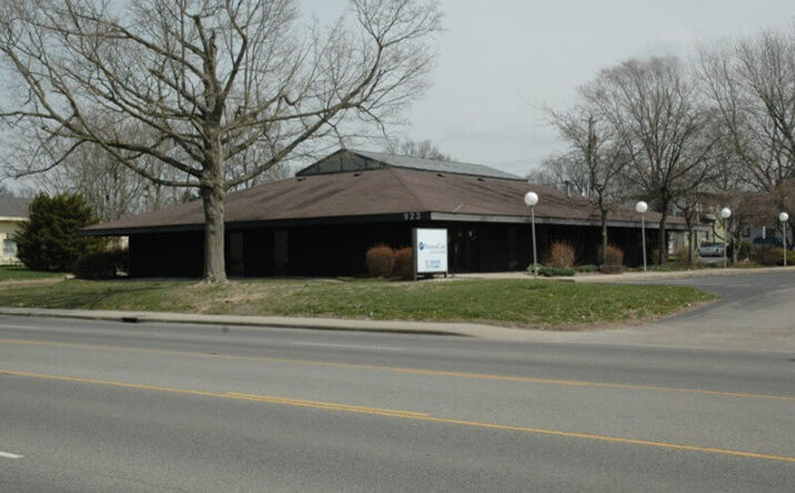 Pictures of Office property located at 923 N Vermilion St, Danville, IL 61832 for lease - image #1