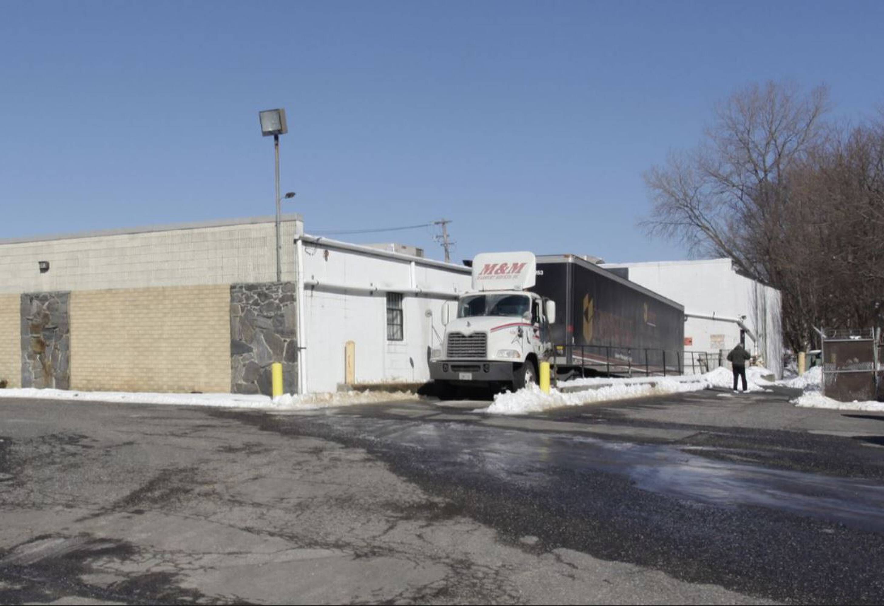 22 Connor Ln, Deer Park, NY 11729