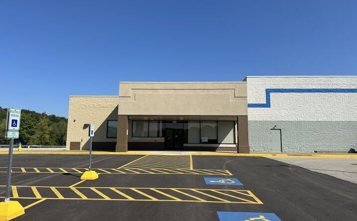 Pictures of Retail, Office property located at 3625 William Penn Hwy, Monroeville, PA 15146 for lease - image #1