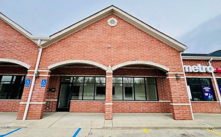 Pictures of Retail property located at 33950 VAN BORN RD, Wayne, MI 48184 for lease - image #1