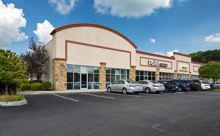 Pictures of Retail property located at 2637 E Stone Dr, Kingsport, TN 37660 for lease - image #1