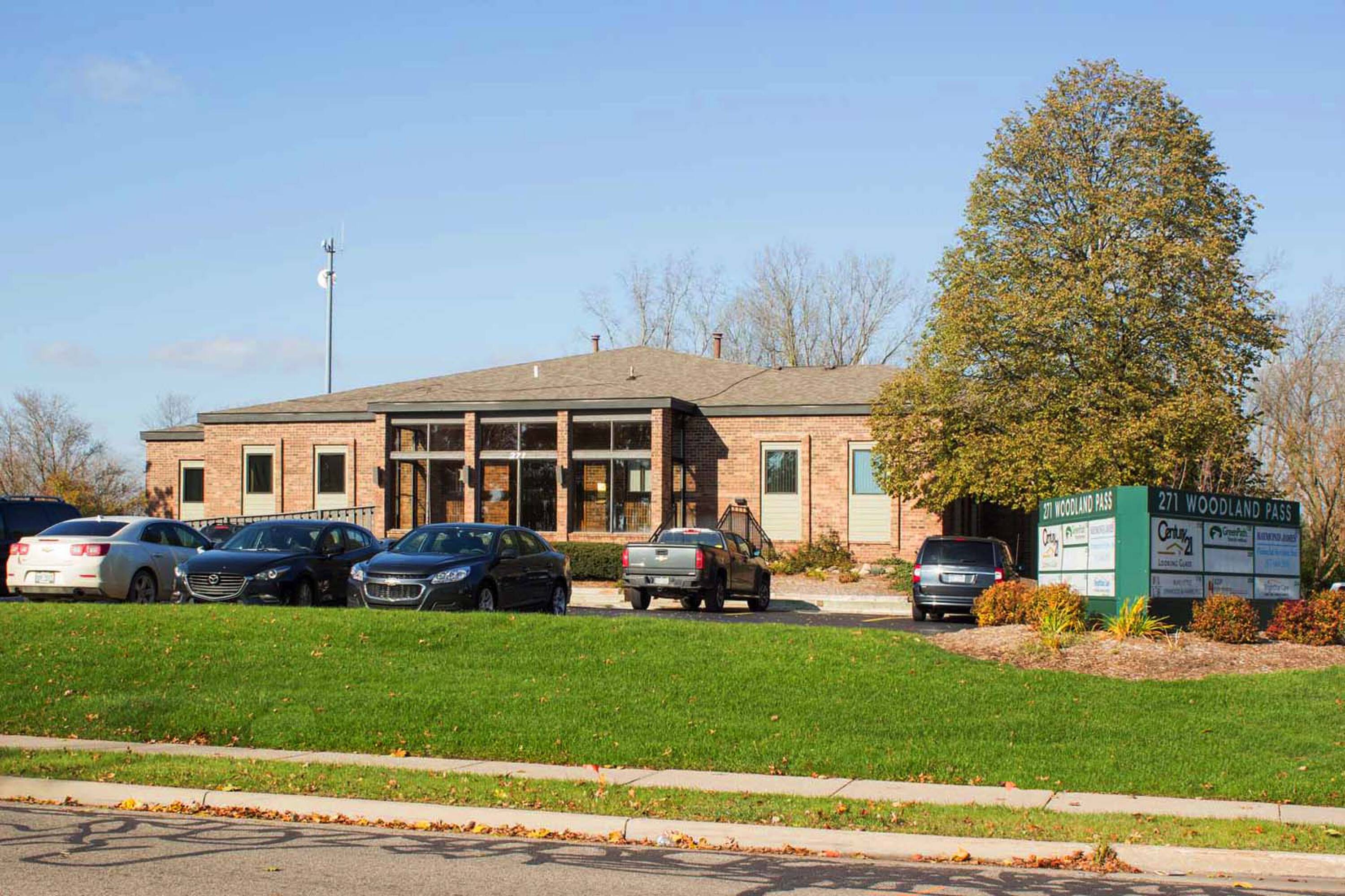 271 Woodland Pass, East Lansing, MI 48823