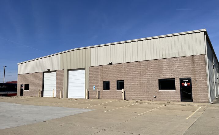 Pictures of Industrial, Office property located at 2906 W Clark Road, Champaign, IL 61822 for lease - image #1