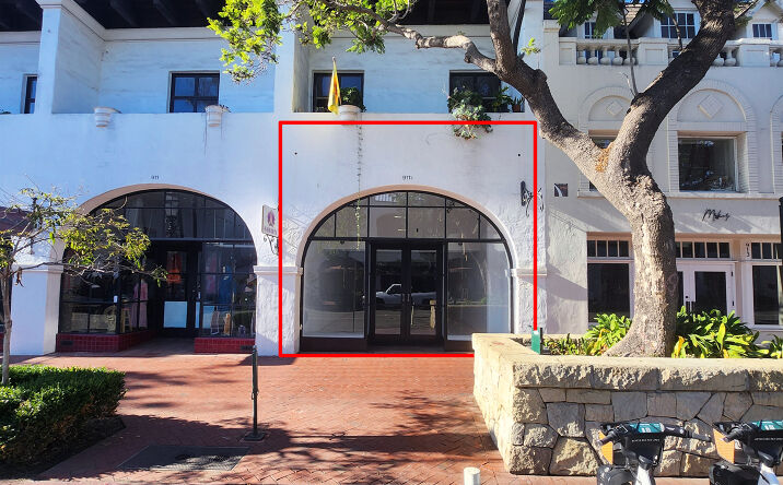Pictures of Retail property located at 911 State St, Santa Barbara, CA 93101 for lease - image #1