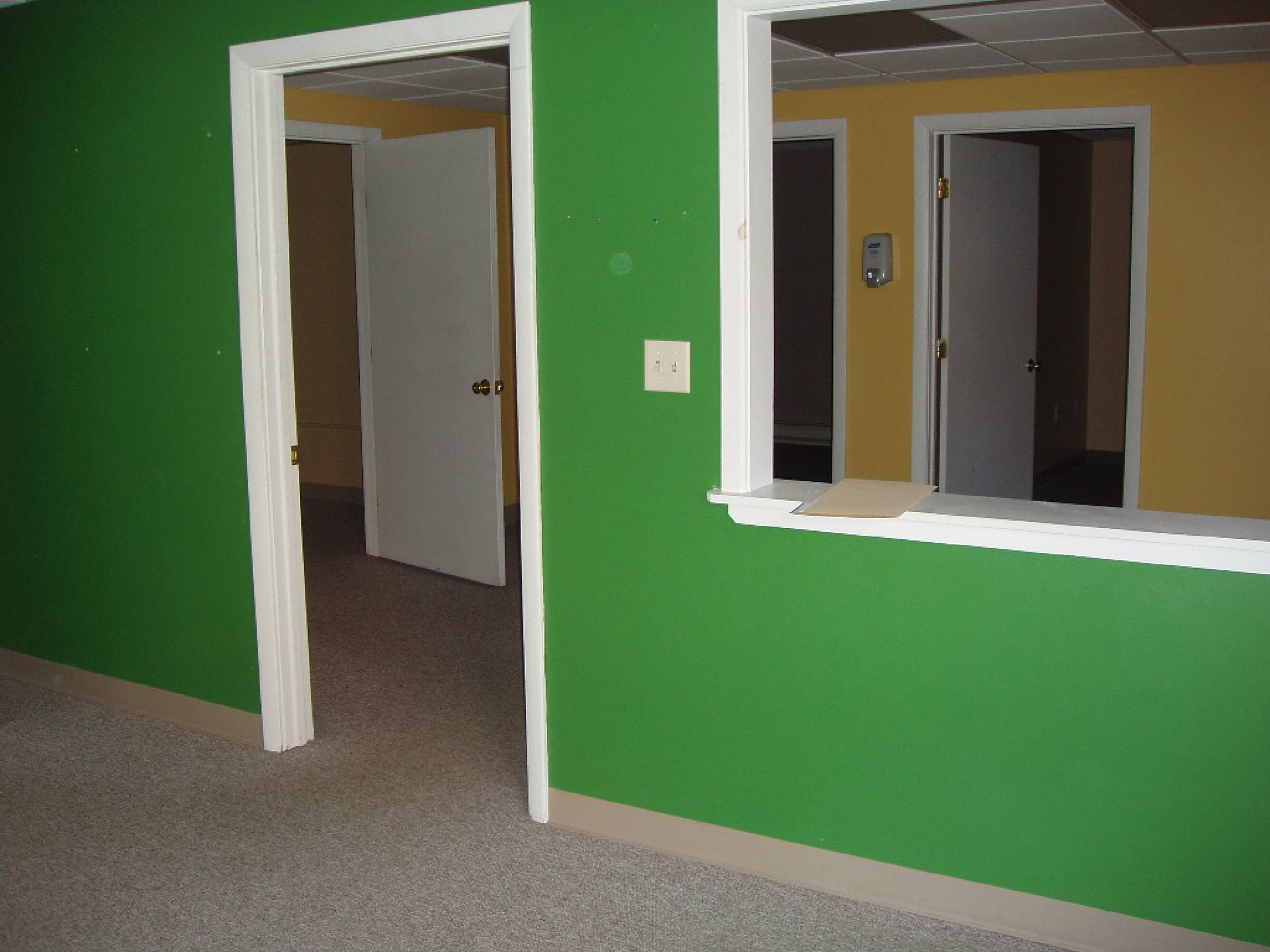 1068 Hartford Turnpike, Waterford, CT 06385