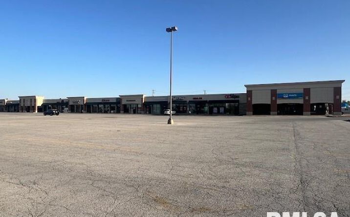 Pictures of Office, Retail property located at 2332 SPRUCE HILLS Drive, Bettendorf, IA 52722 for lease - image #1