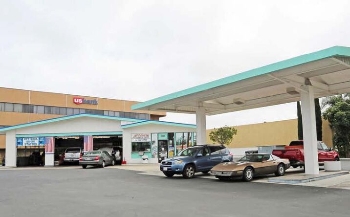 Pictures of Retail property located at 19002 Magnolia St, Huntington Beach, CA 92646 for lease - image #1