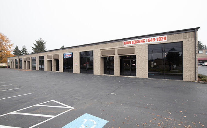 Pictures of Industrial property located at 2900 SE Cornelius Pass Rd, Hillsboro, OR 97123 for lease - image #1