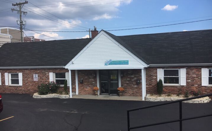 Pictures of Retail, Office property located at 405 S College Ave, Bloomington, IN 47403 for lease - image #1