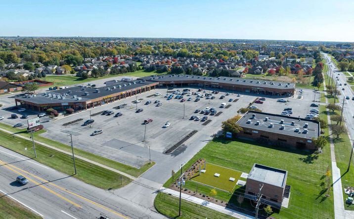 Pictures of Retail property located at 16736 21 Mile Rd, Macomb, MI 48044 for lease - image #1
