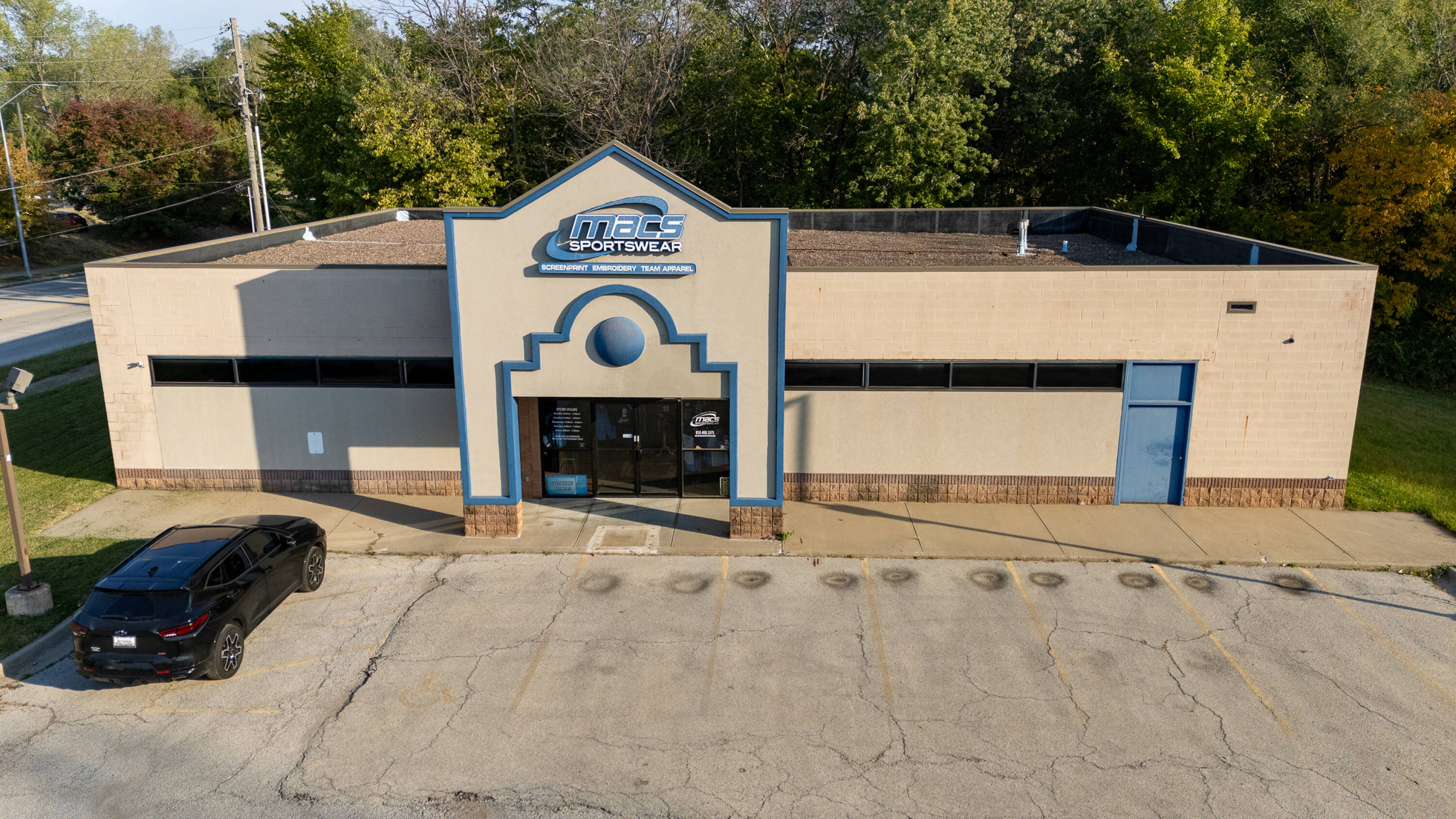 8445 N Main St, Kansas City, MO 64155