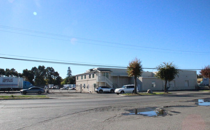 Pictures of Industrial property located at 945 F St, West Sacramento, CA 95605 for lease - image #1