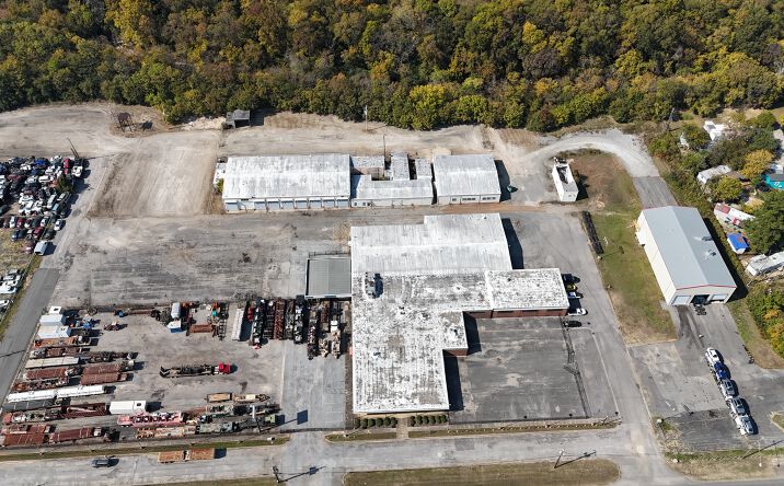 Pictures of Retail, Industrial property located at 4200 Bessemer Super Hwy, Bessemer, AL 35020 for lease - image #1
